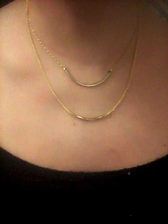 Curved Bar Necklace in Gold
