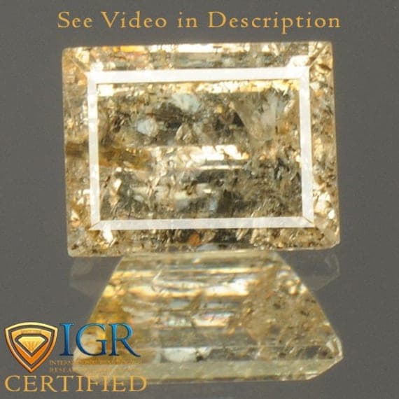 0.35 ct step-cut light brown diamond