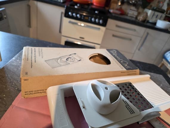 Vintage Pampered Chef Manual Food Slicer with 4 Blades