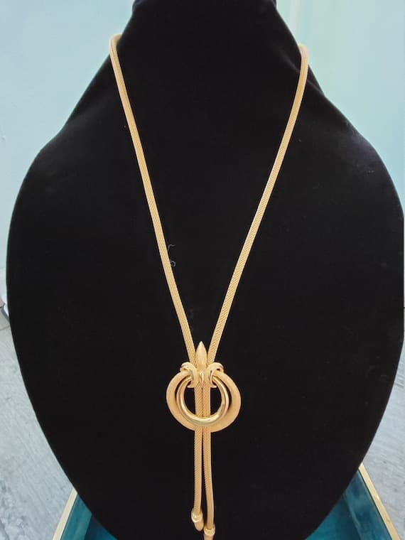 Vintage Crown Trifari Gold Tone Lariat Necklace