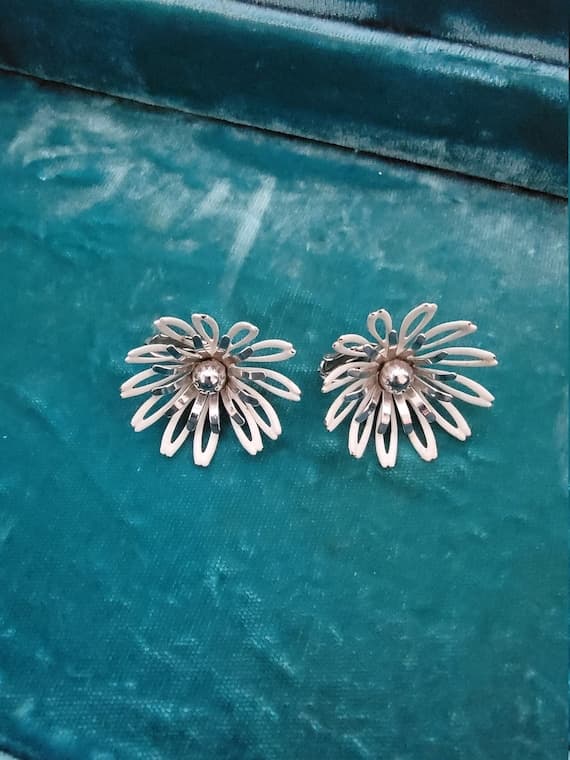 Vintage white and silver floral clip-on earrings